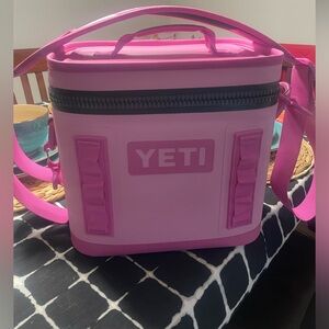 Yeti Hopper Flip 8 Soft Cooler